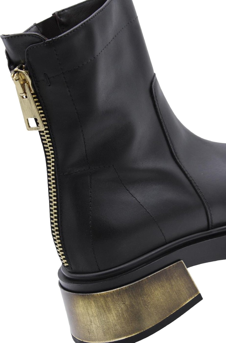 Boot Black