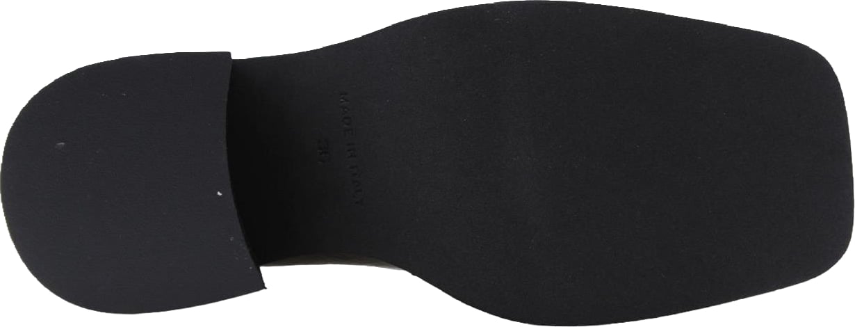 Pump Black