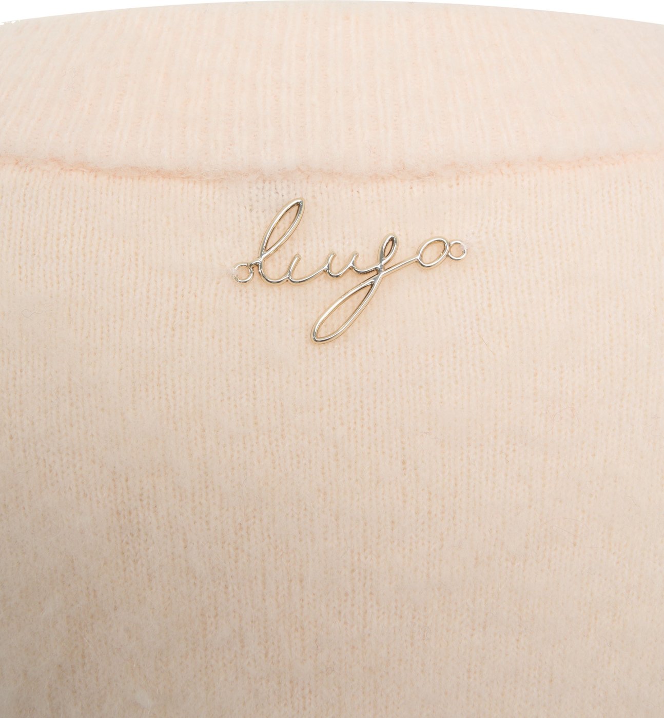 Pullover with v-neck
