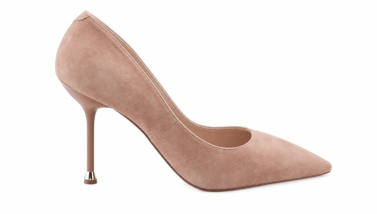 With Heel Camel