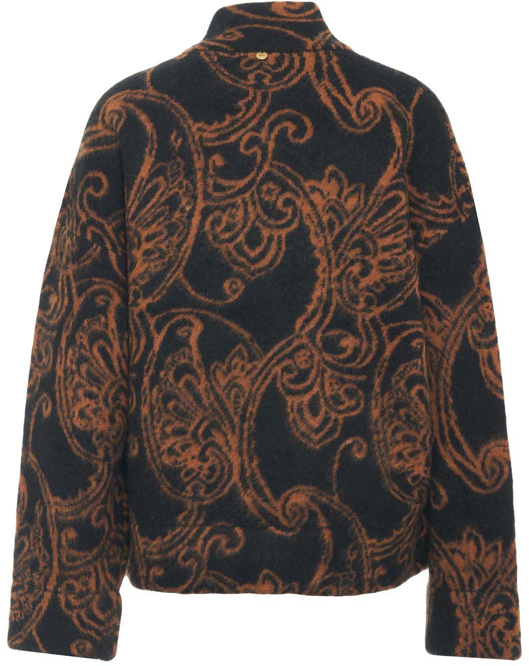 Jacket with flap pockets