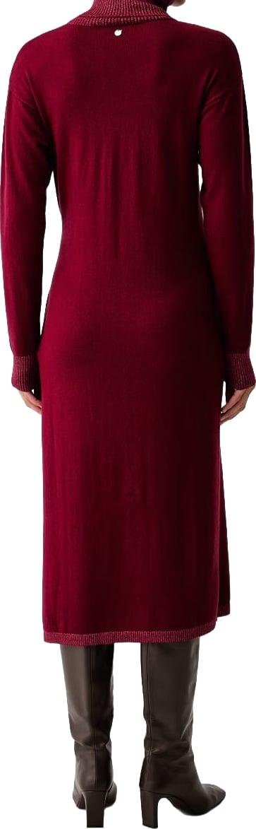 Dresses Scarlet