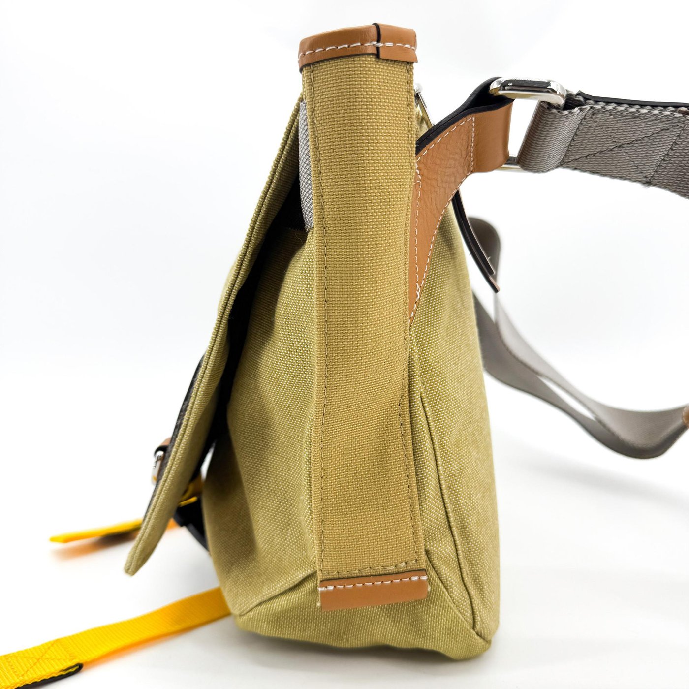 Loewe Shoulder bag Canvas