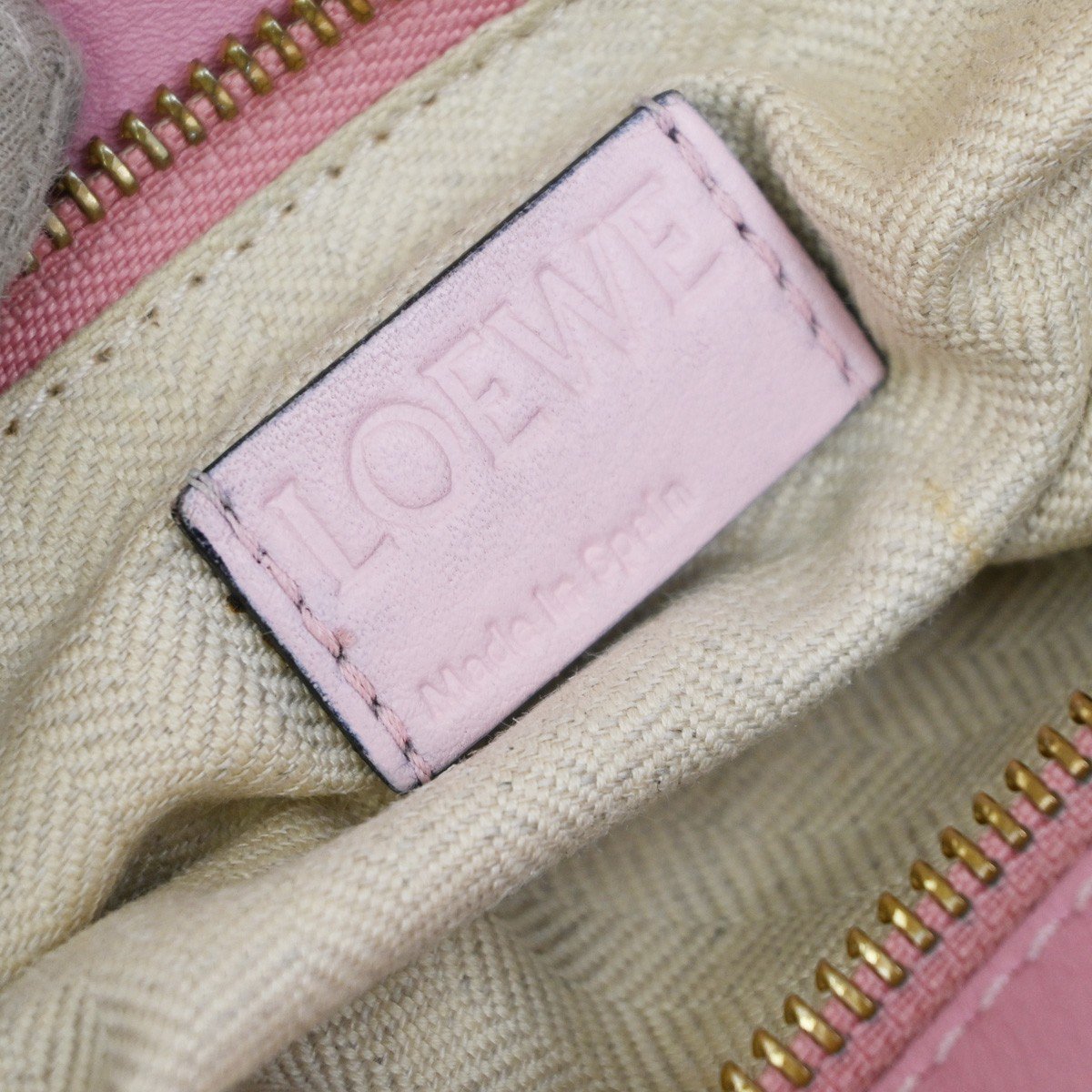 Loewe Puzzle Leather Medium