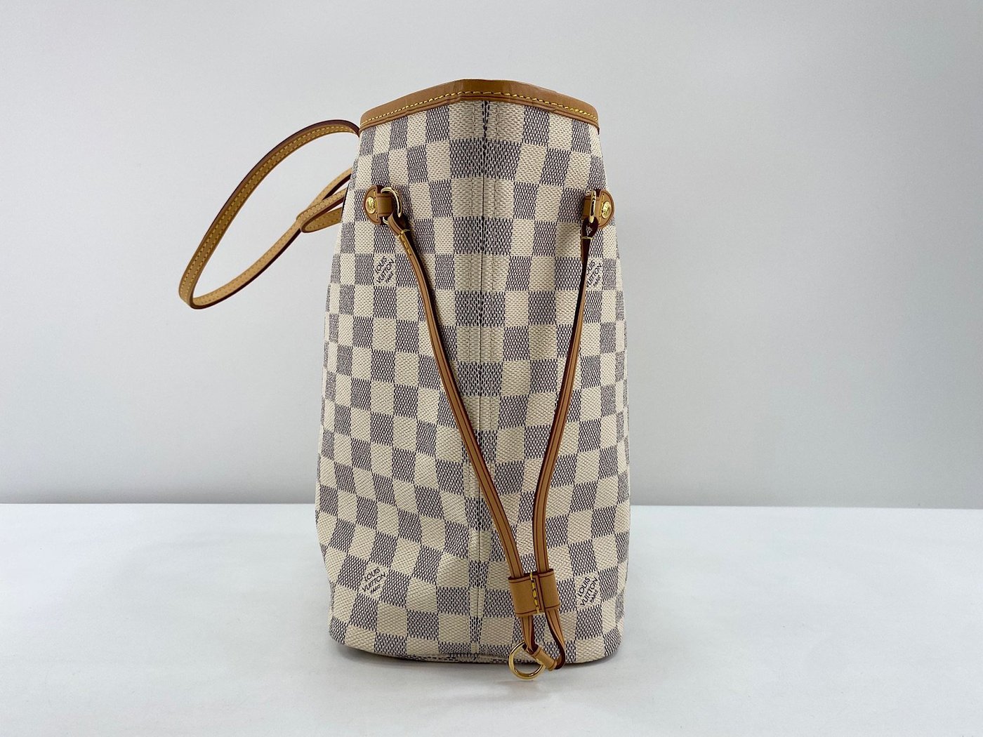 Louis Vuitton Neverfull Damier MM