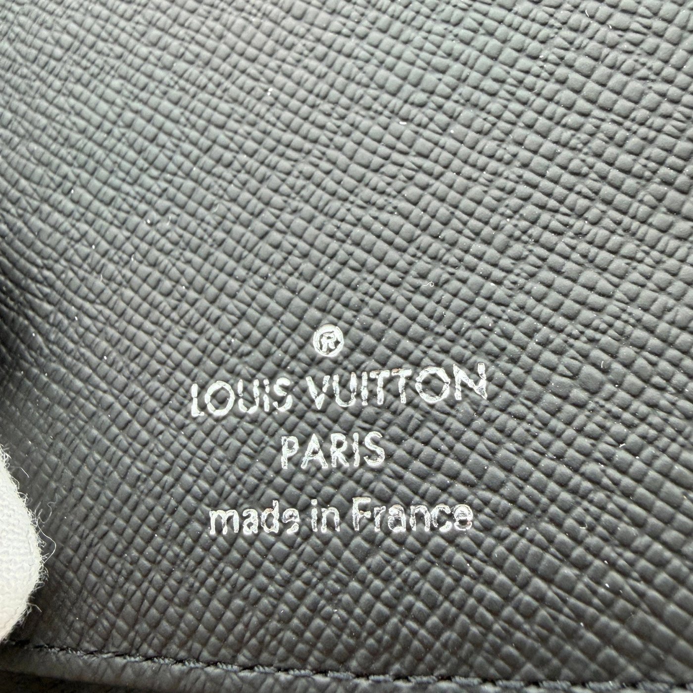 Louis Vuitton Zippy Wallet Vertical Taiga Leather Black Full Set