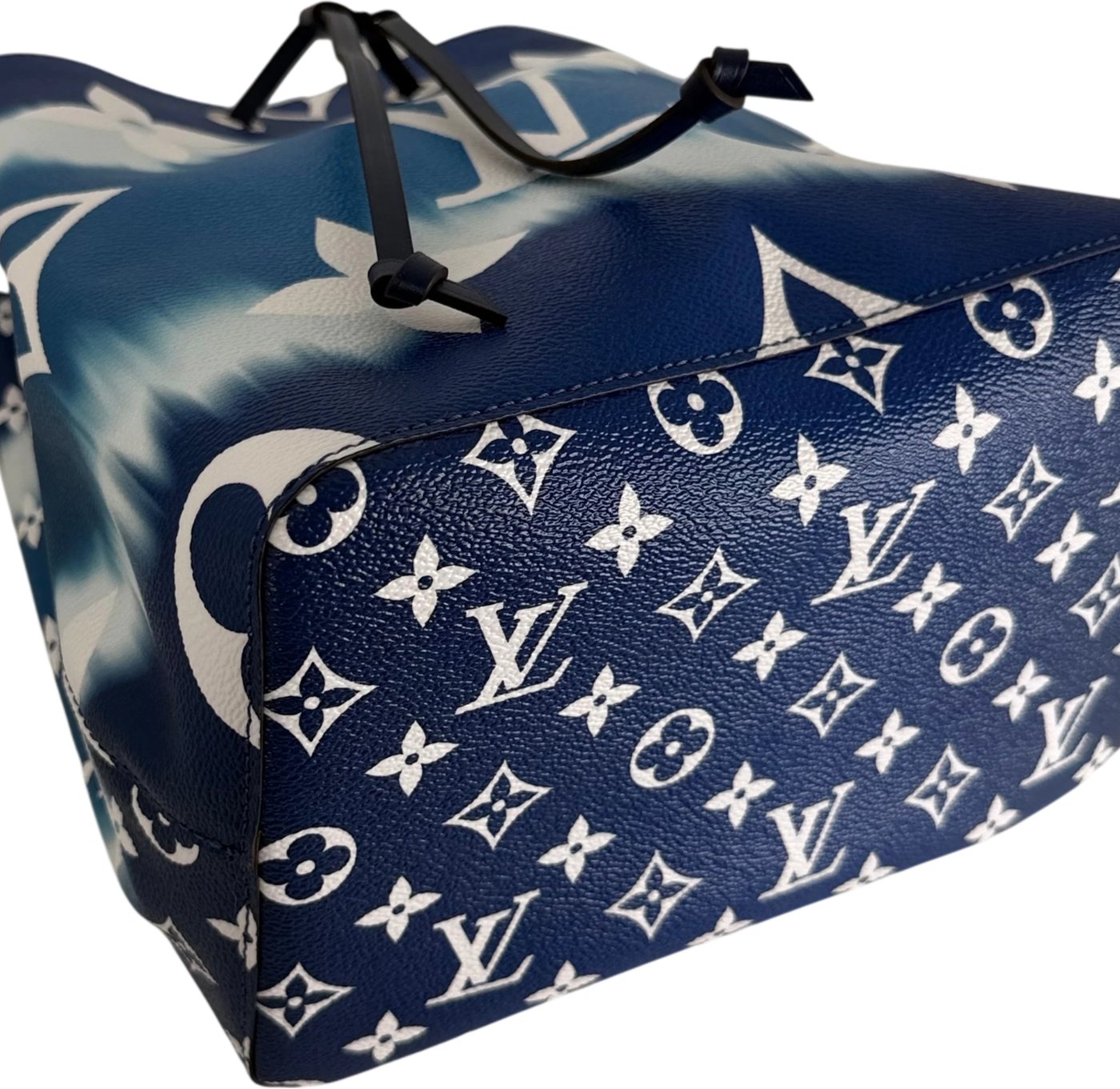 Louis Vuitton NéoNoé MM Escale Monogram Giant Blue White Silver