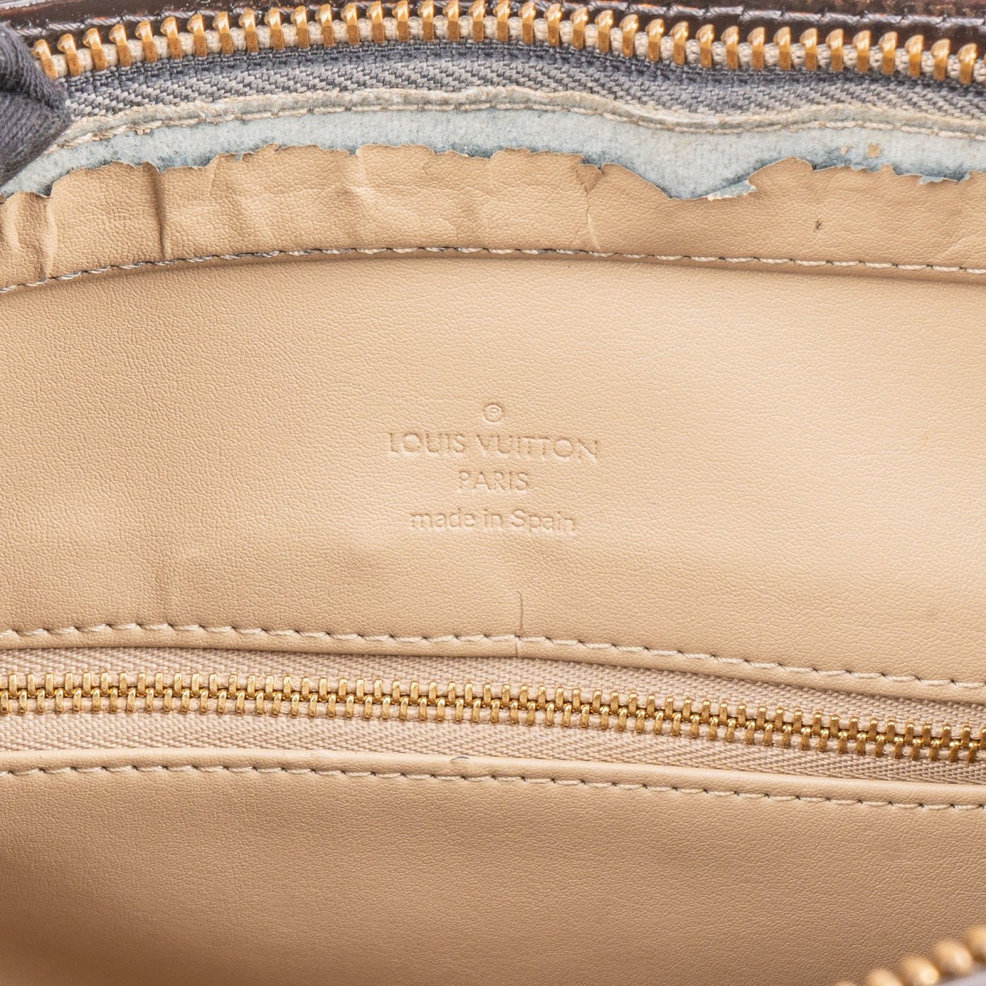 Louis Vuitton Monogram Vernis Houston Handbag