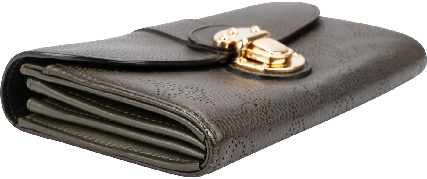 Louis Vuitton Olive Green Mahina Leather Amelia Wallet