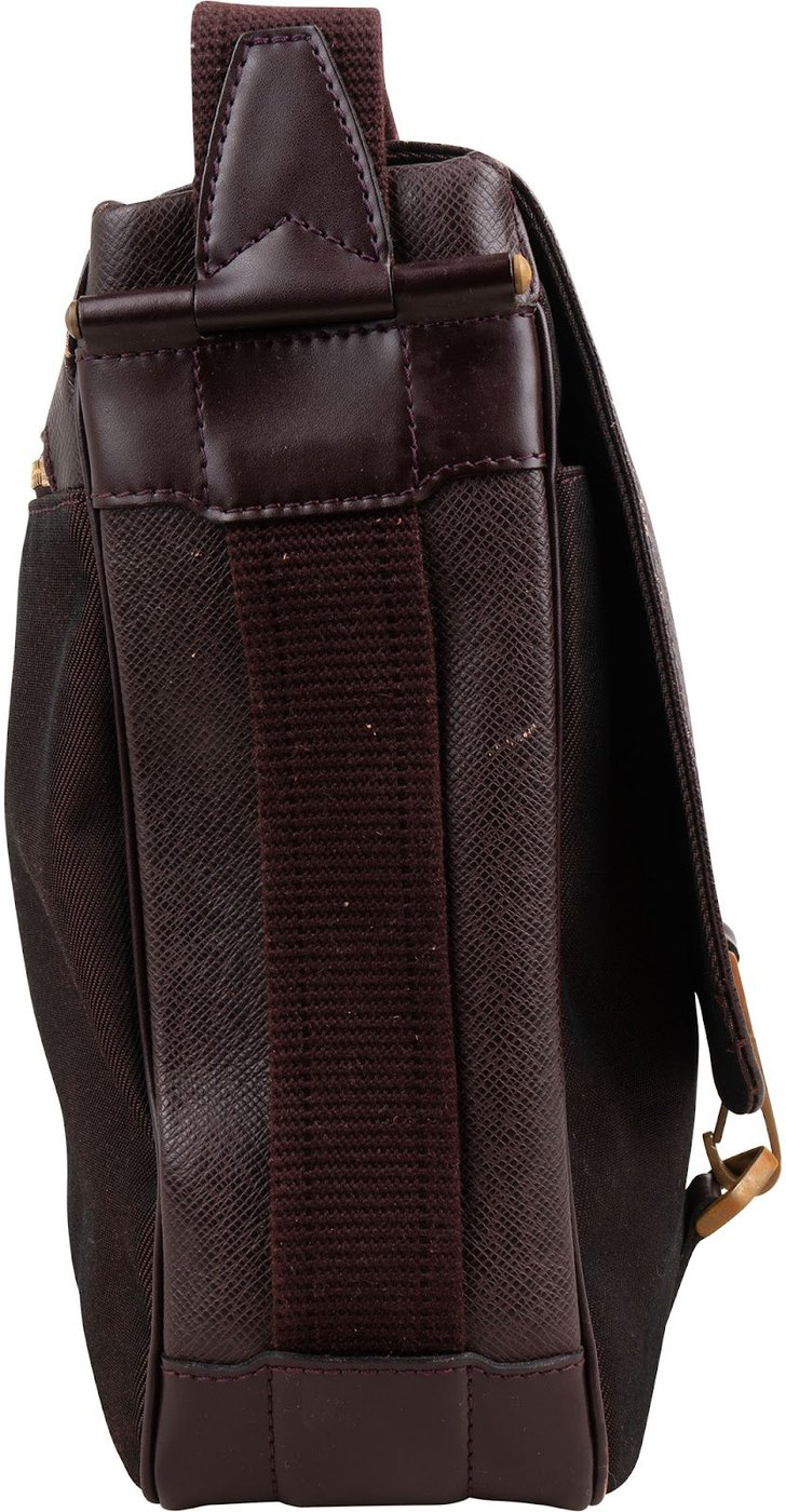 Louis Vuitton Bordeaux Taiga Leather Dersou Messenger Crossbody Bag