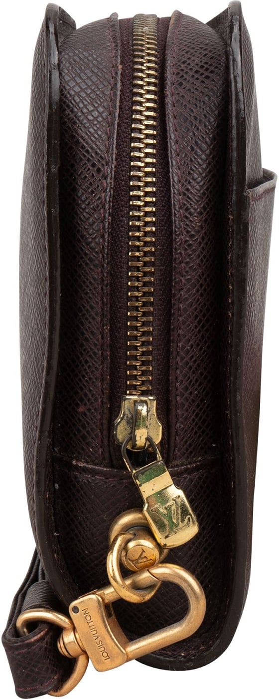 Louis Vuitton Taiga Leather Pochette Baikal Handbag