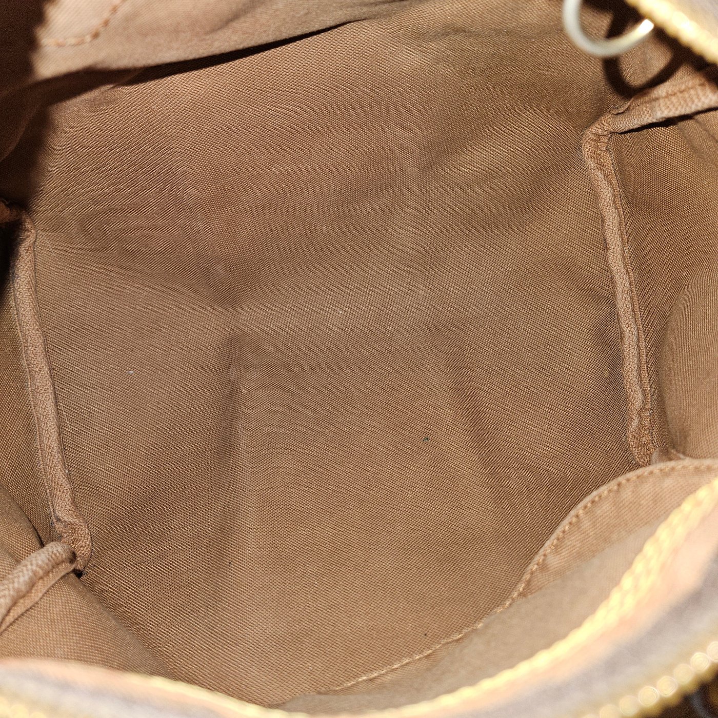 Louis Vuitton Monogram Canvas Speedy 25 Handbag