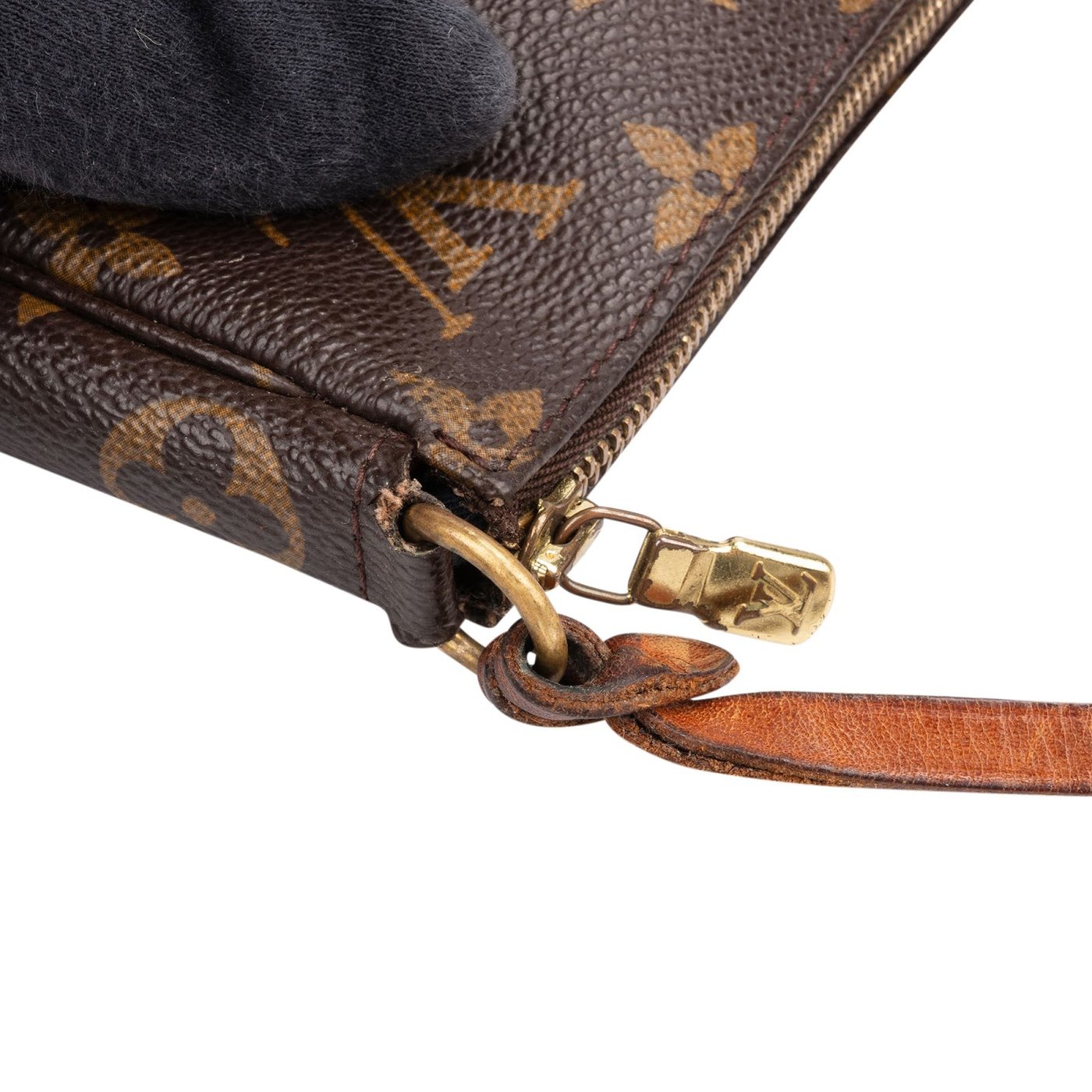Louis Vuitton Monogram Canvas Pochette Accessoires Handbag