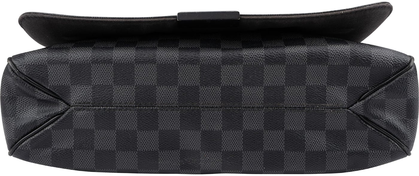 Louis Vuitton Monogram Damier Graphite Canvas District MM Messenger Crossbody Bag