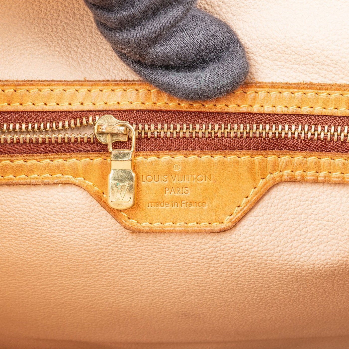 Louis Vuitton Monogram Canvas Bucket GM Shoulder Bag