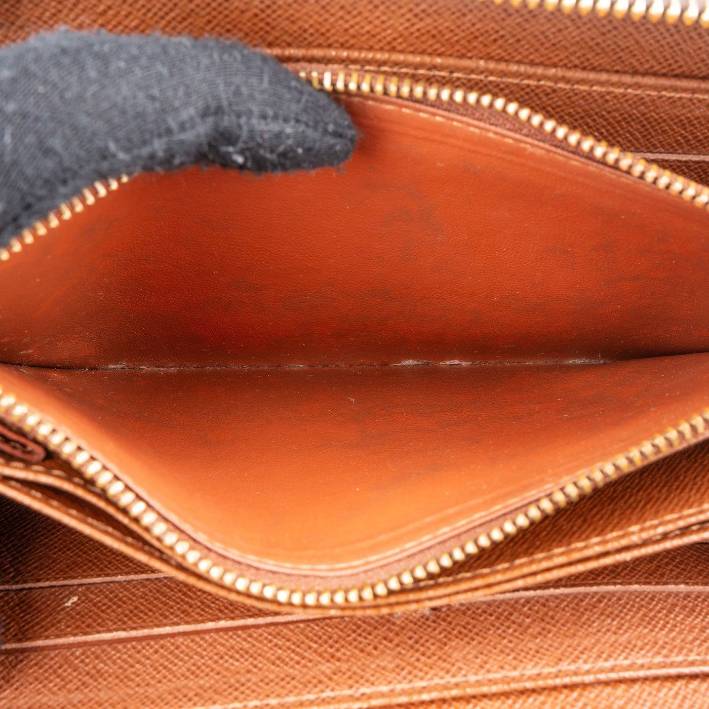 Louis Vuitton Monogram Canvas Zippy Wallet