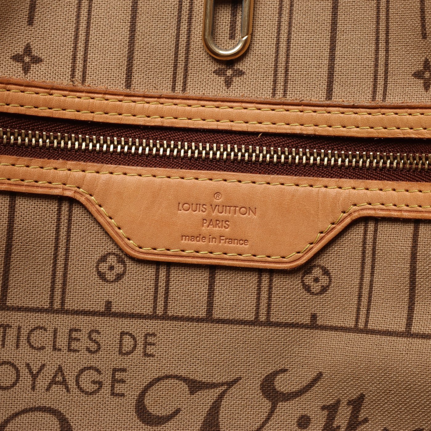Louis Vuitton Neverfull GM Monogram Canvas Shoulder Bag in Brown M40157