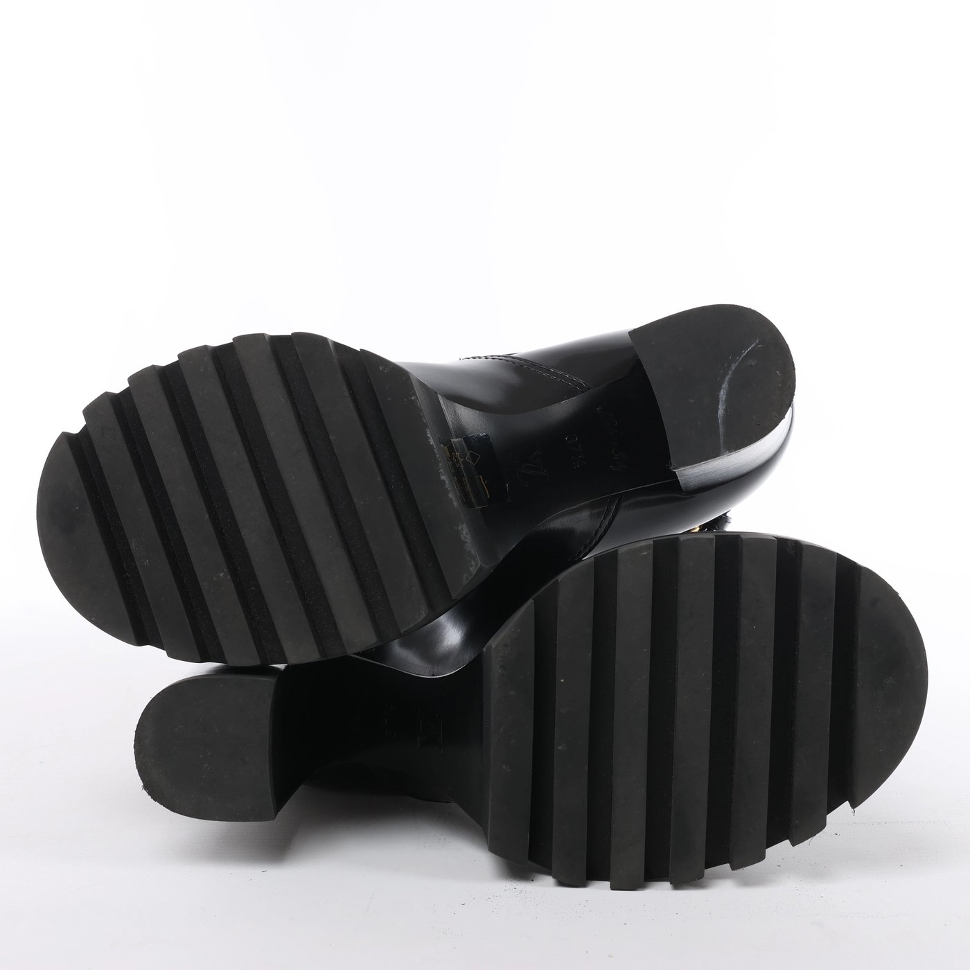 Louis Vuitton Star Trail Line 21 years Patent Leather Ankle Boots in Black MA0231, Size EU 37.5