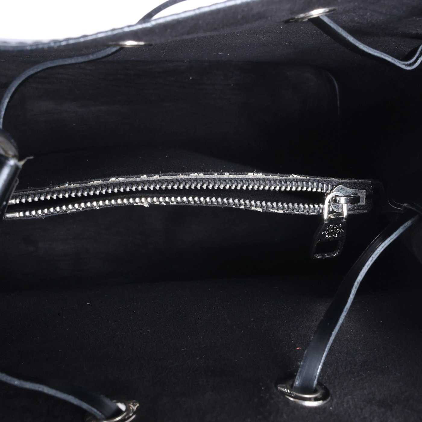 Louis Vuitton NeoNoe Epi Leather Shoulder Bag in Black M54366