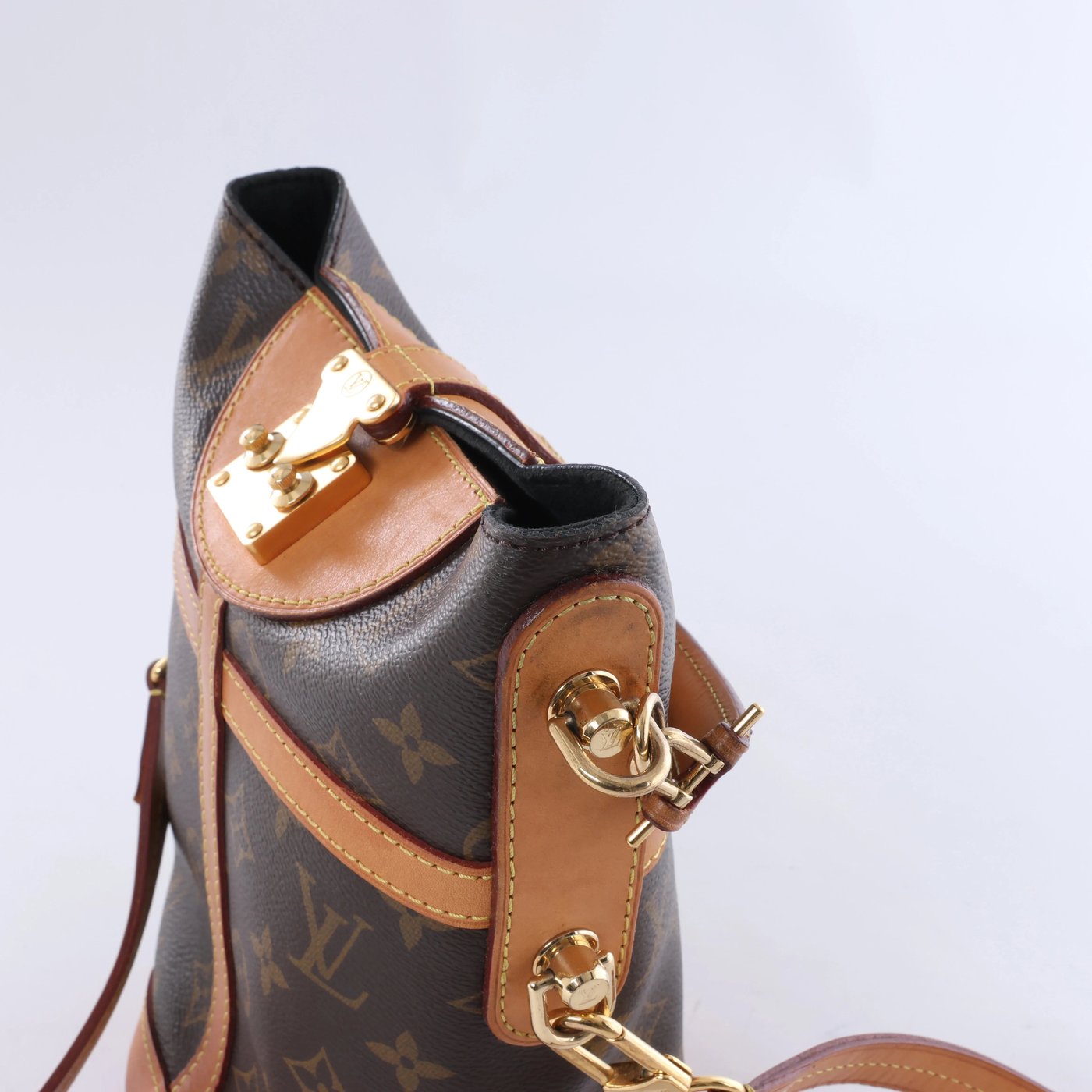 Louis Vuitton Duffle Monogram Crossbody Bag in Brown M43587