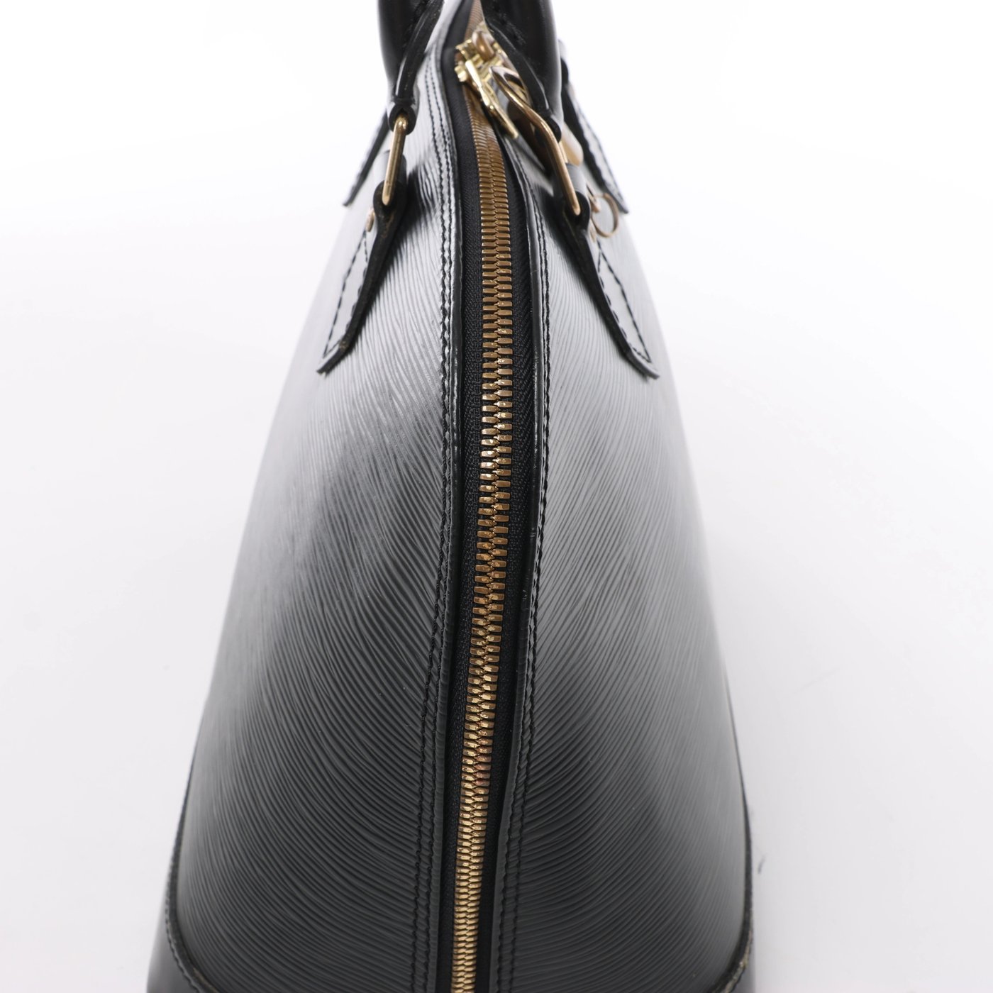 Louis Vuitton Alma PM Epi Leather Handbag in Black M40302