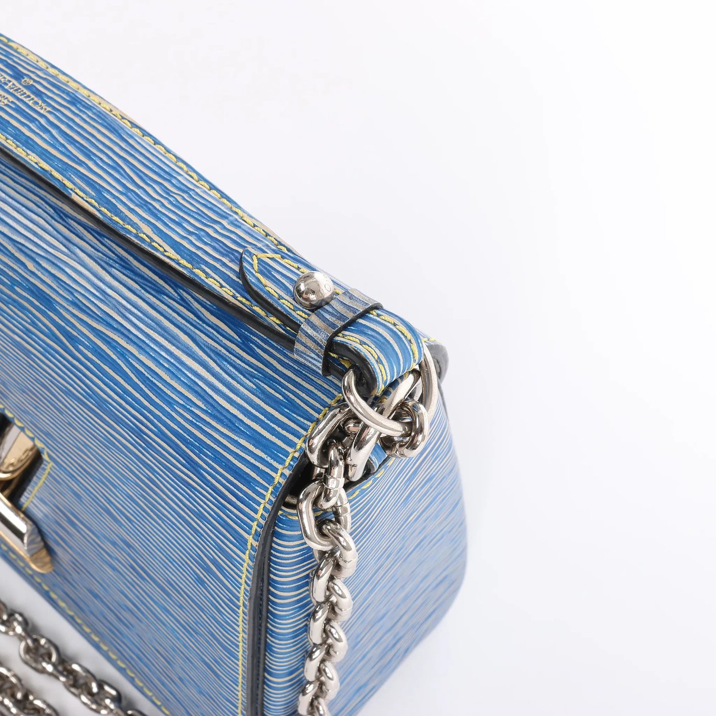 Louis Vuitton Twist MM Epi Leather Crossbody Bag in Blue M50271