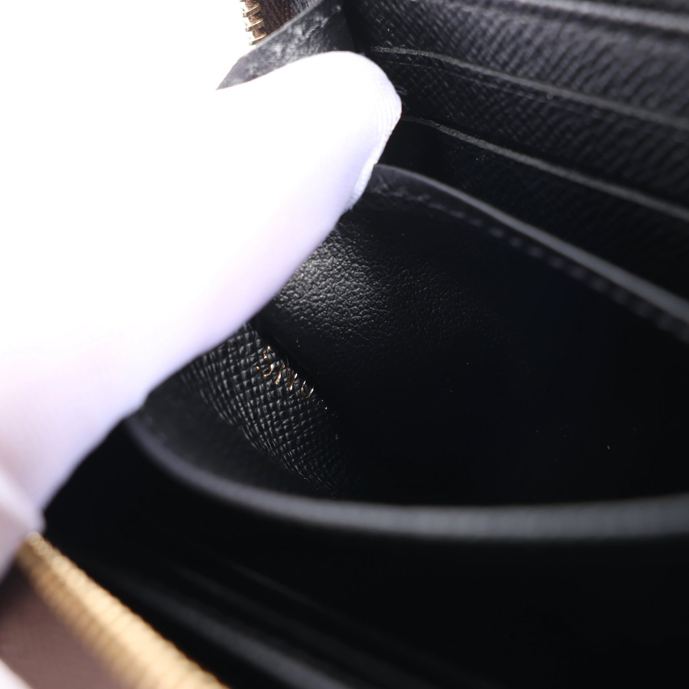 Louis Vuitton Zippy Monogram Giant Reverse Wallet in Brown M69354