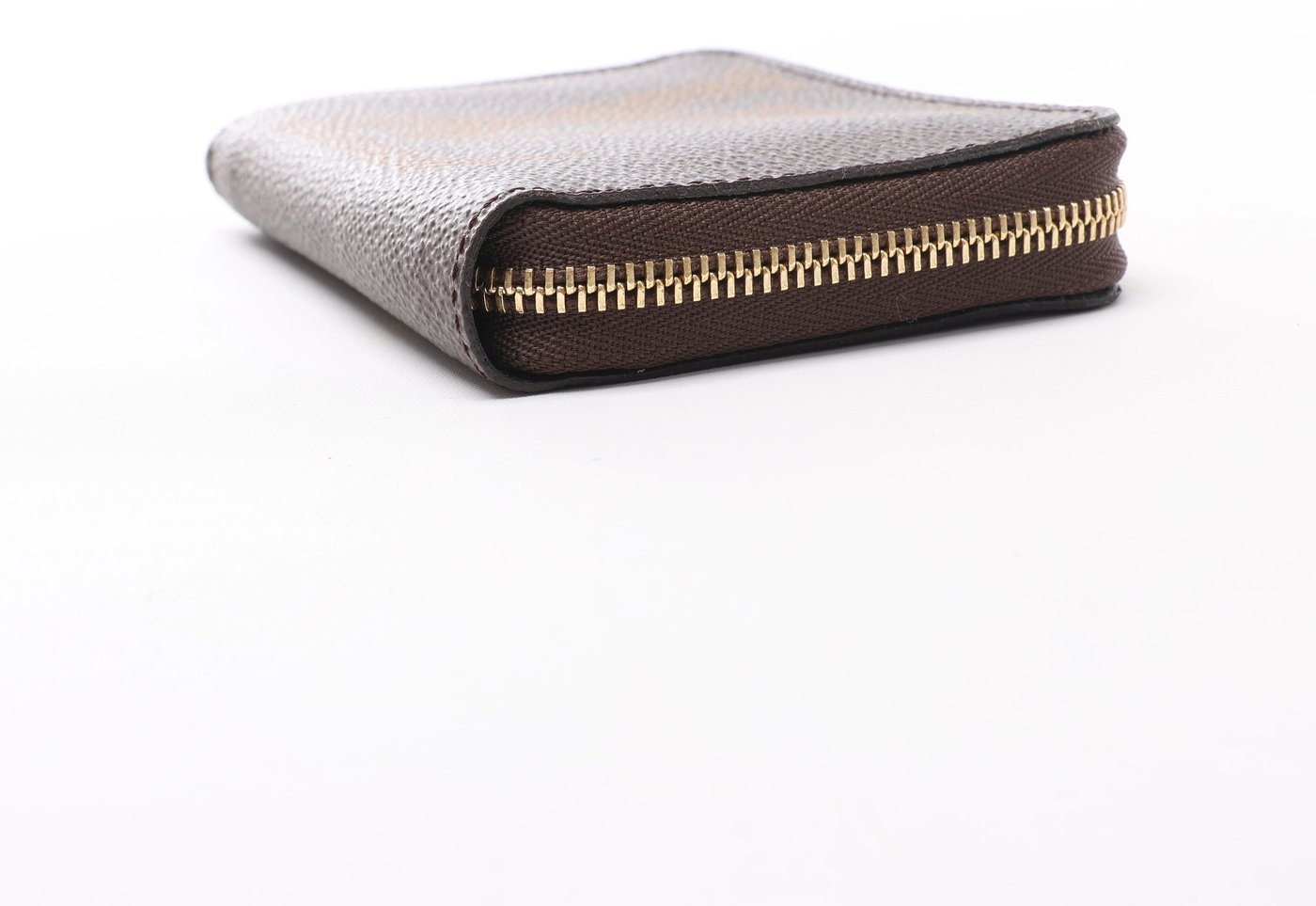 Louis Vuitton Zippy Monogram Giant Reverse Wallet in Brown M69354