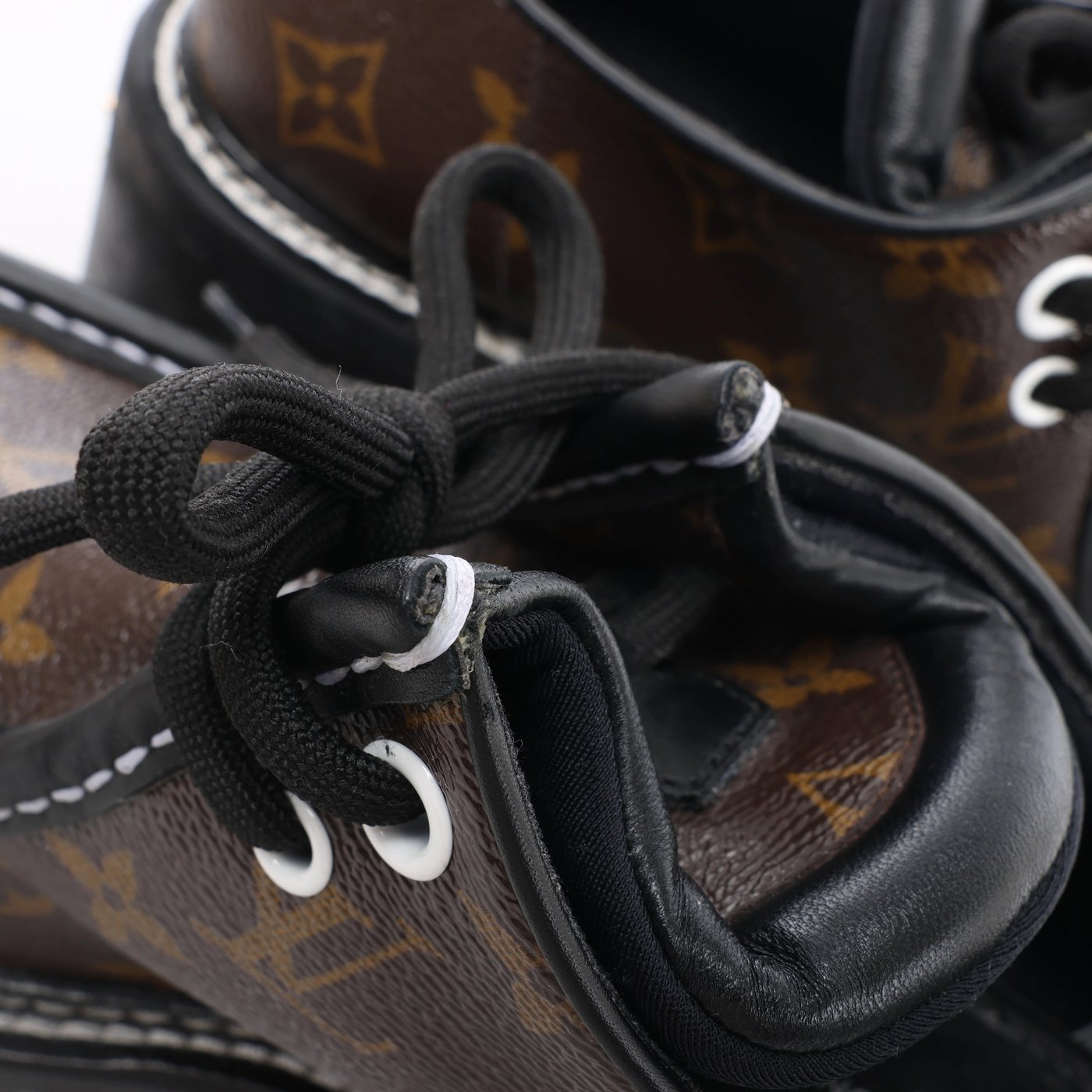 Louis Vuitton LV bobour line 22 years Leather Loafer 39 1/2 Ladies' Brown x black MA0272 Monogram with bag