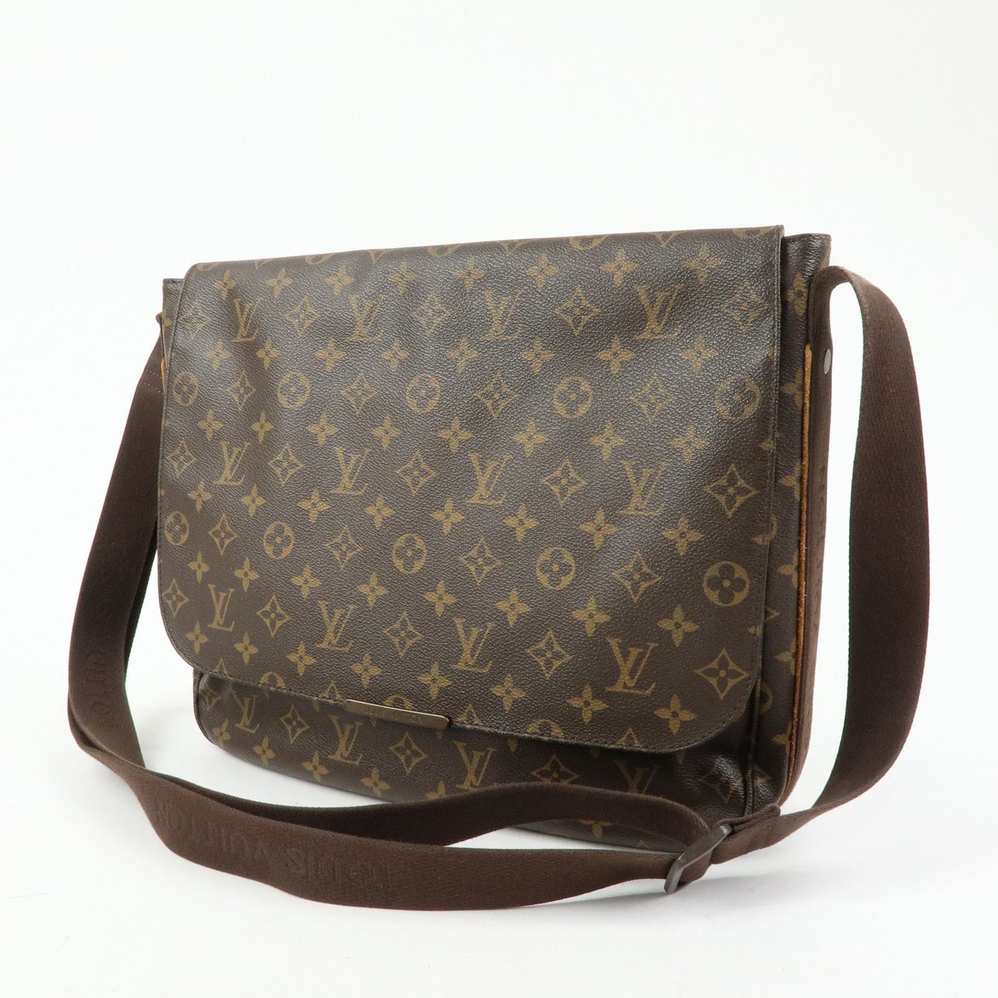 Louis Vuitton Beaubourg Messenger Monogram Canvas MM
