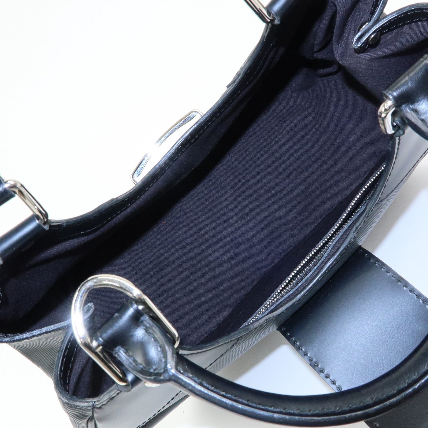 Louis Vuitton Montaigne Sac Epi Leather