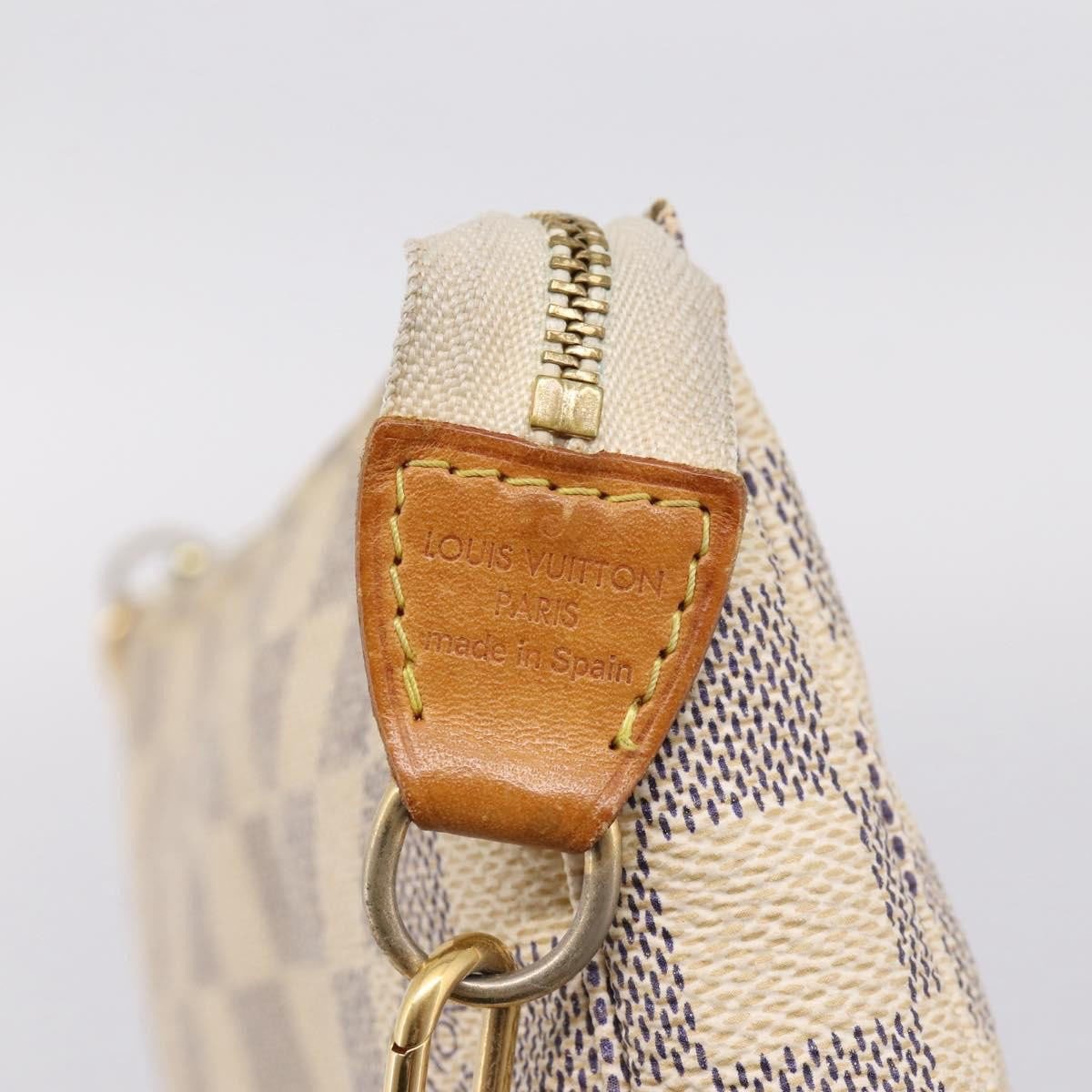 Louis Vuitton Pochette Accessoires Damier Medium
