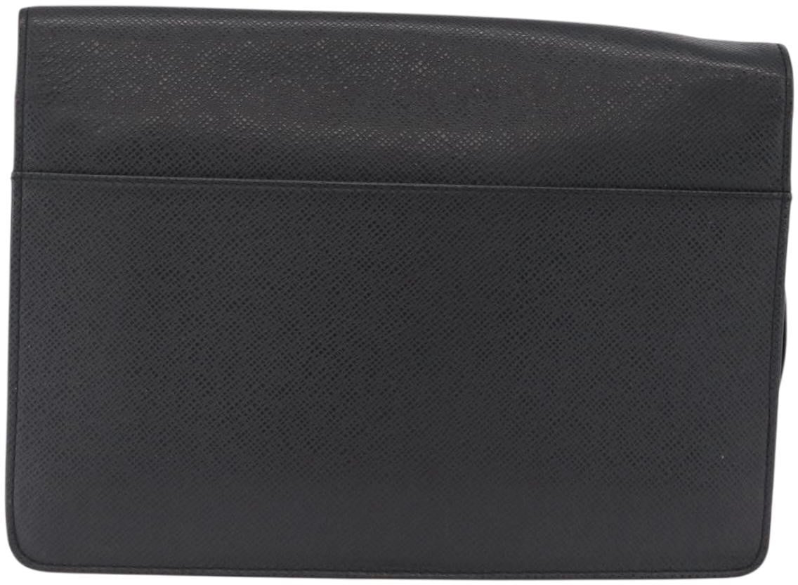 Louis Vuitton Selenga Pochette Taiga Leather