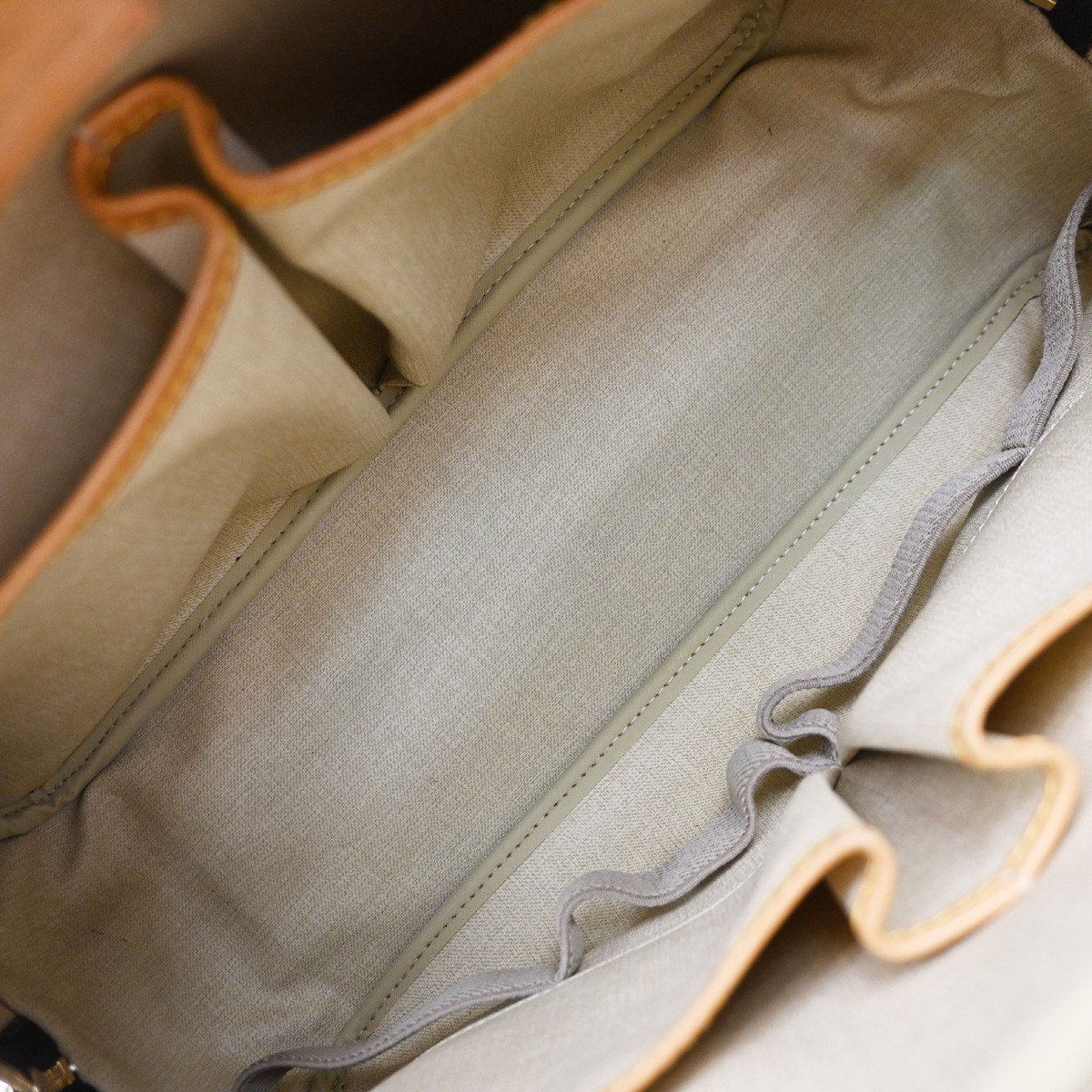 Louis Vuitton Deauville Monogram Canvas MM