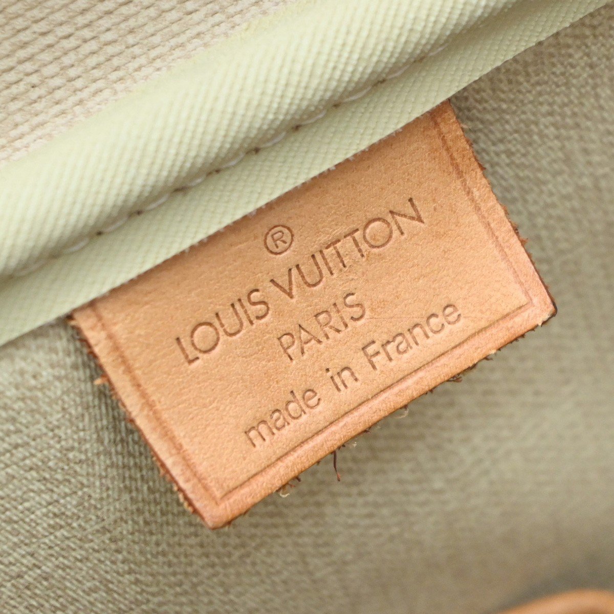 Louis Vuitton Deauville Monogram Canvas MM