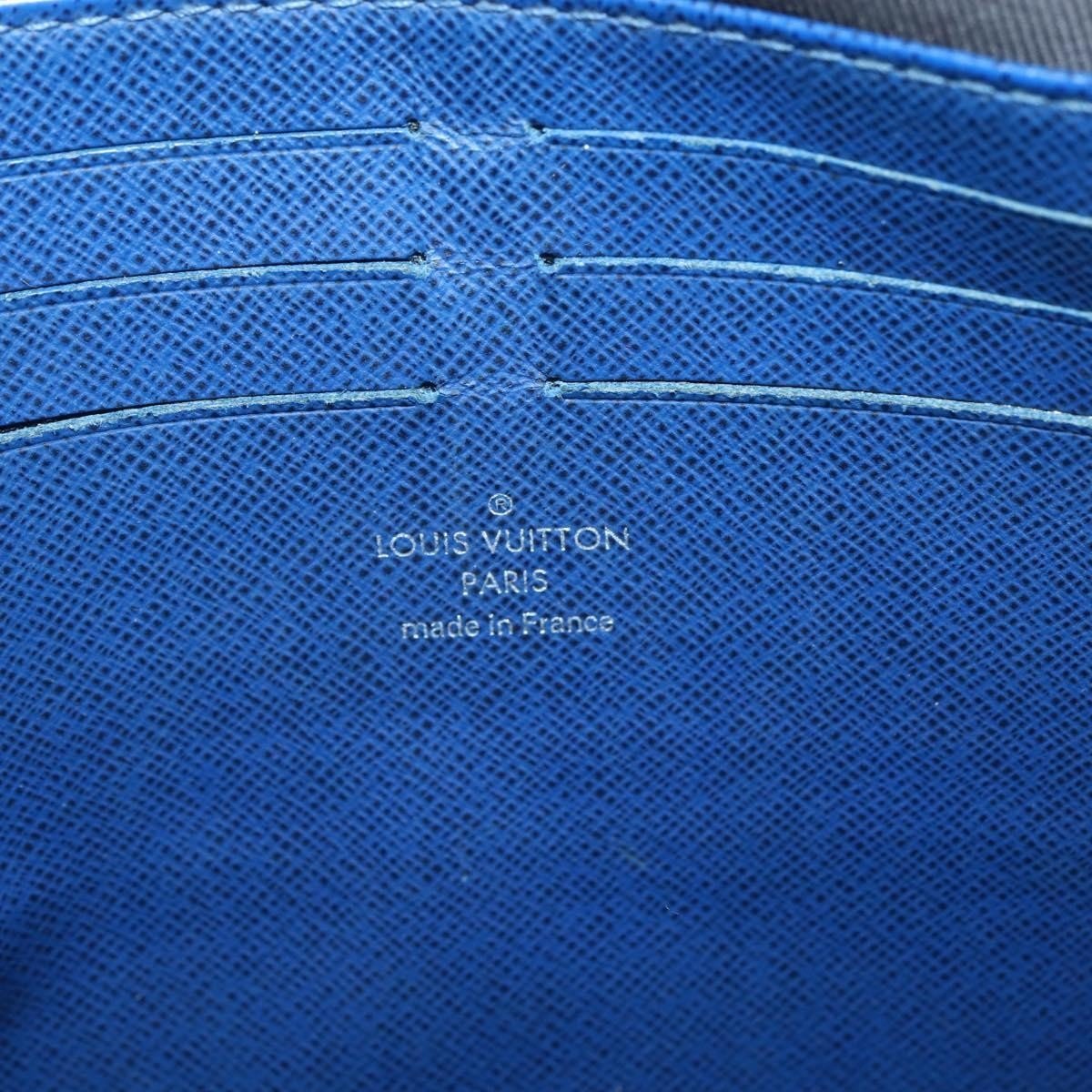 Louis Vuitton Pochette Voyage Taiga Leather MM