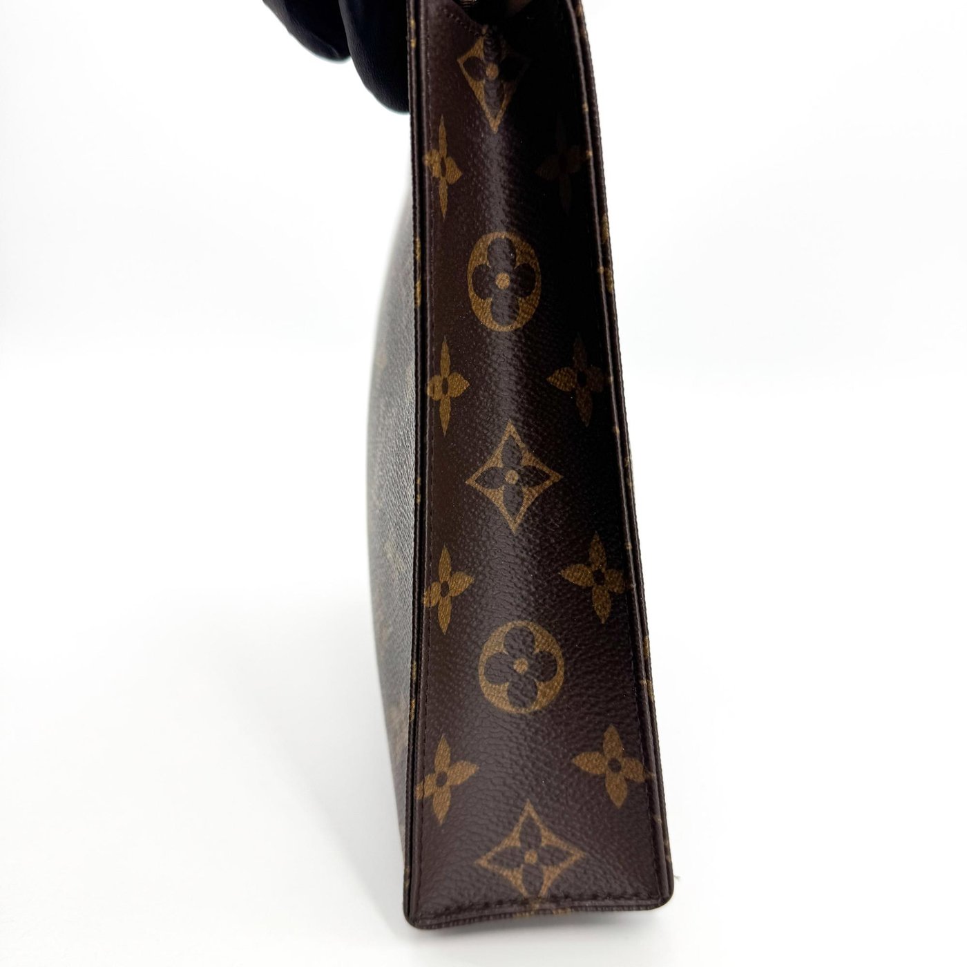 Louis Vuitton Toiletry Pouch Monogram Canvas 26