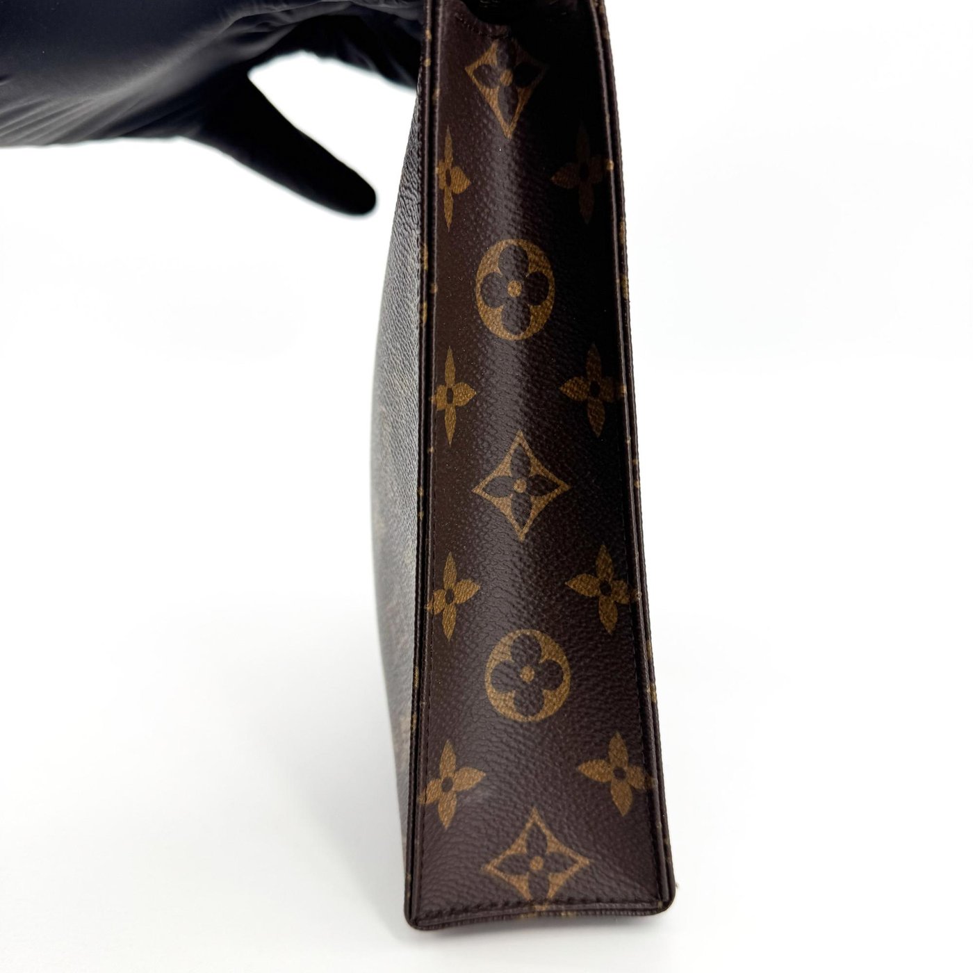 Louis Vuitton Toiletry Pouch Monogram Canvas 26