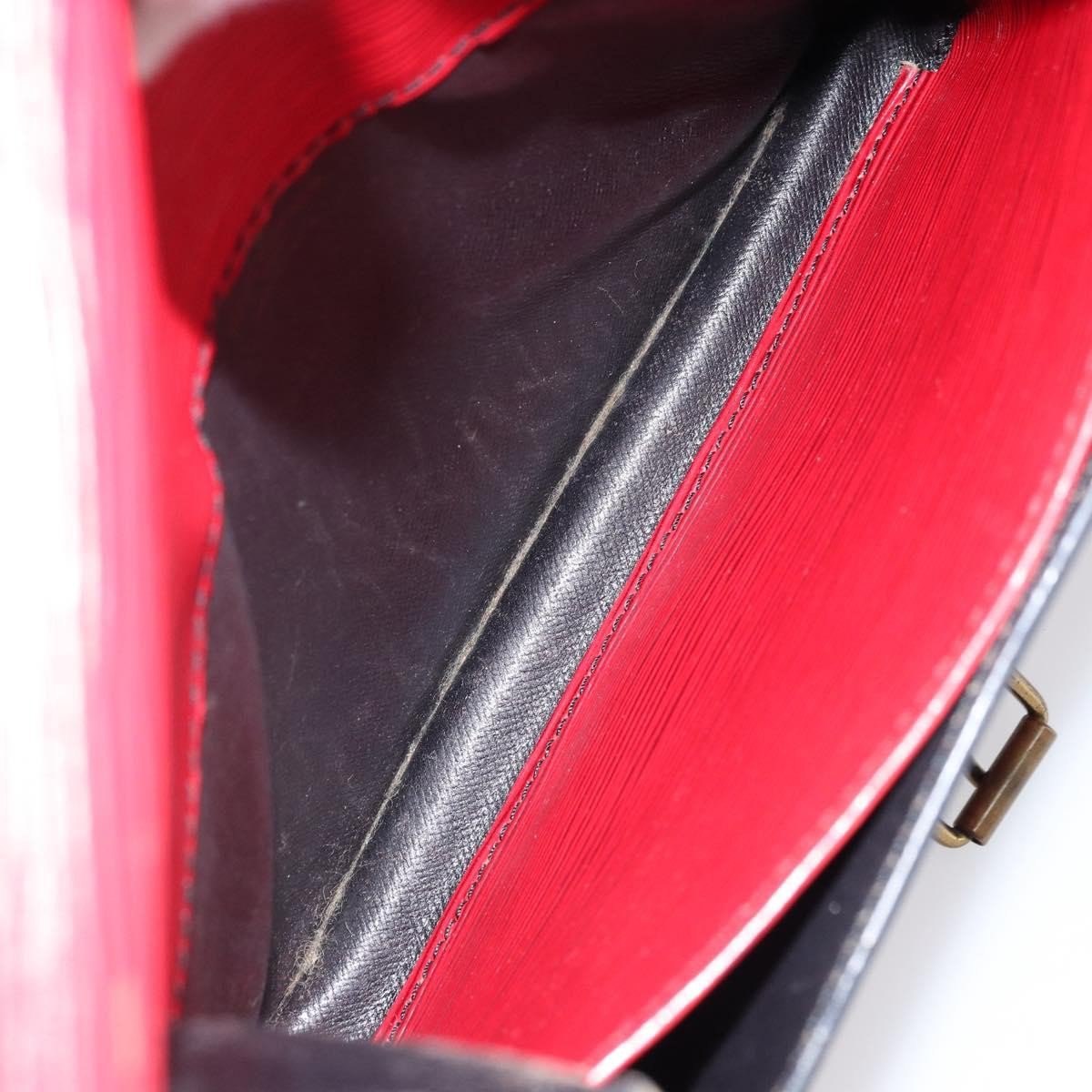 Louis Vuitton Cartouchiere Epi Leather MM