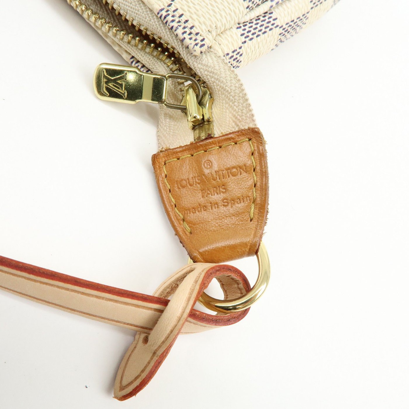 Louis Vuitton Pochette Accessoires Damier Medium