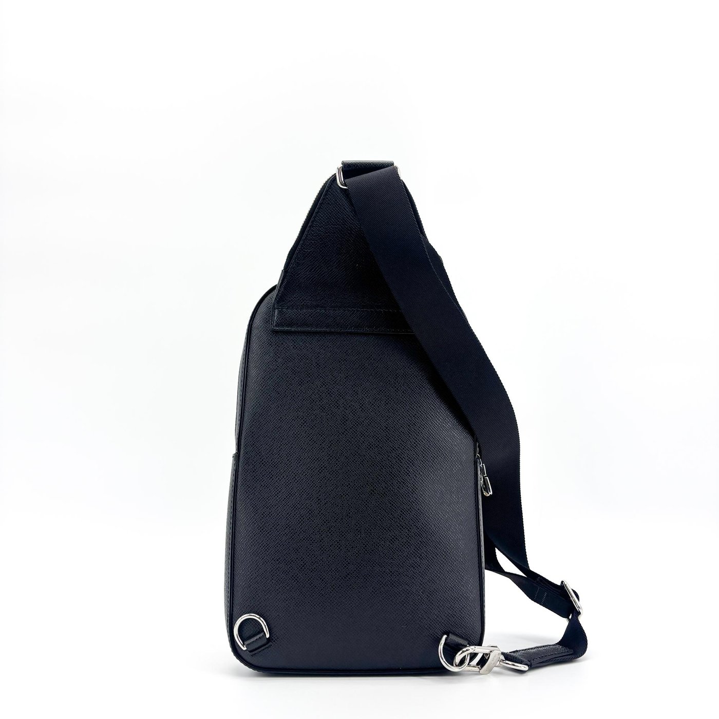 Louis Vuitton Avenue Sling Taiga Leather
