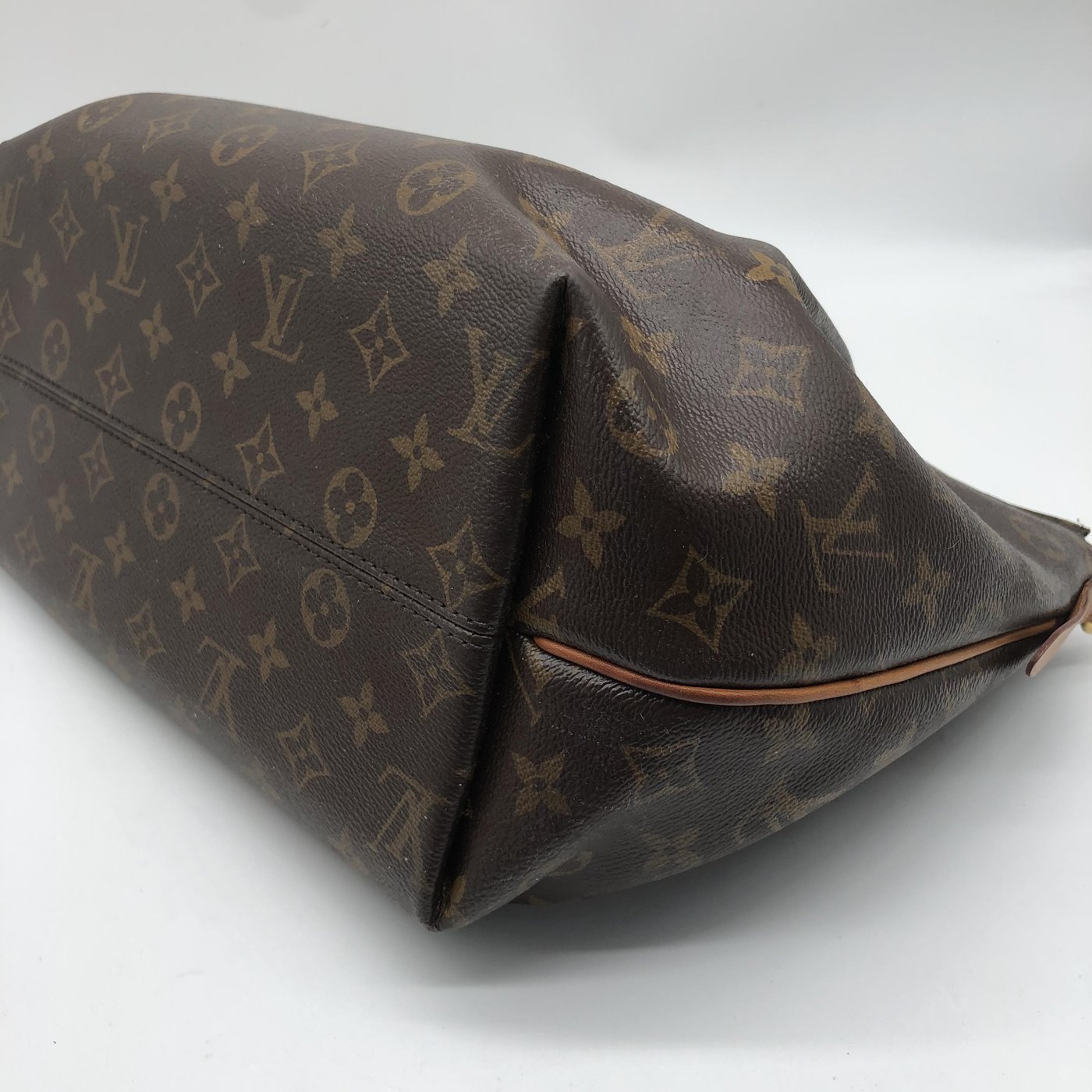 Louis Vuitton Turenne Monogram Canvas MM
