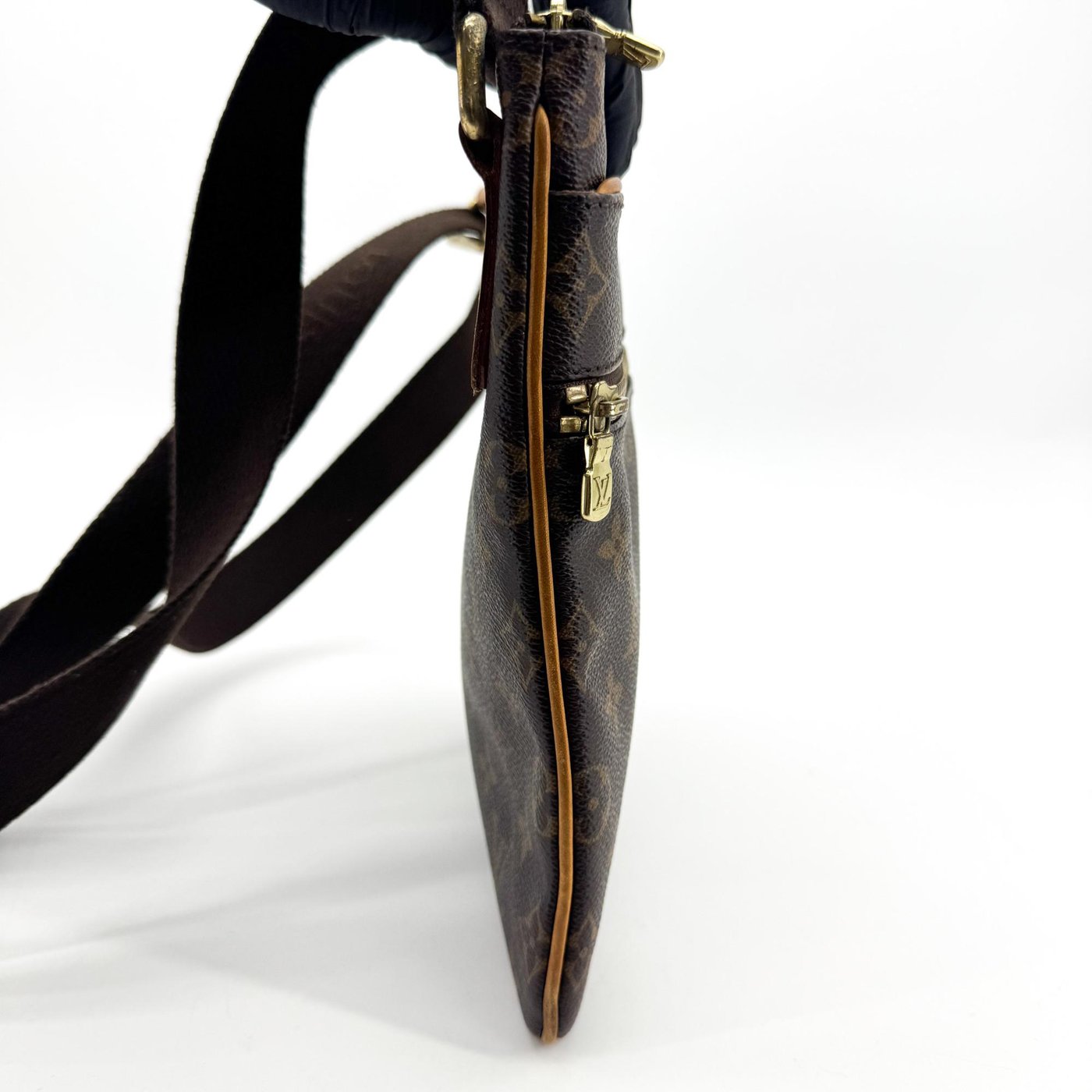 Louis Vuitton Valmy Pochette Monogram Canvas