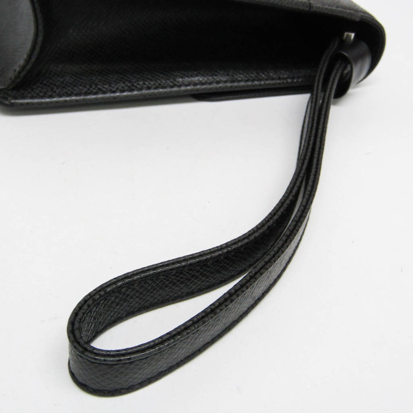 Louis Vuitton Selenga Pochette Taiga Leather