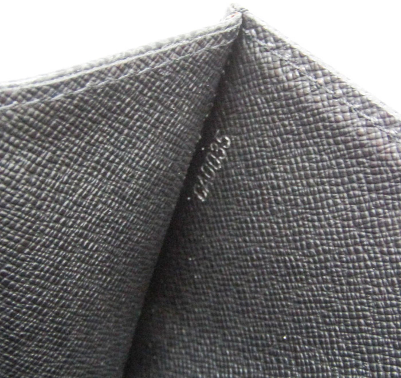 Louis Vuitton Selenga Pochette Taiga Leather