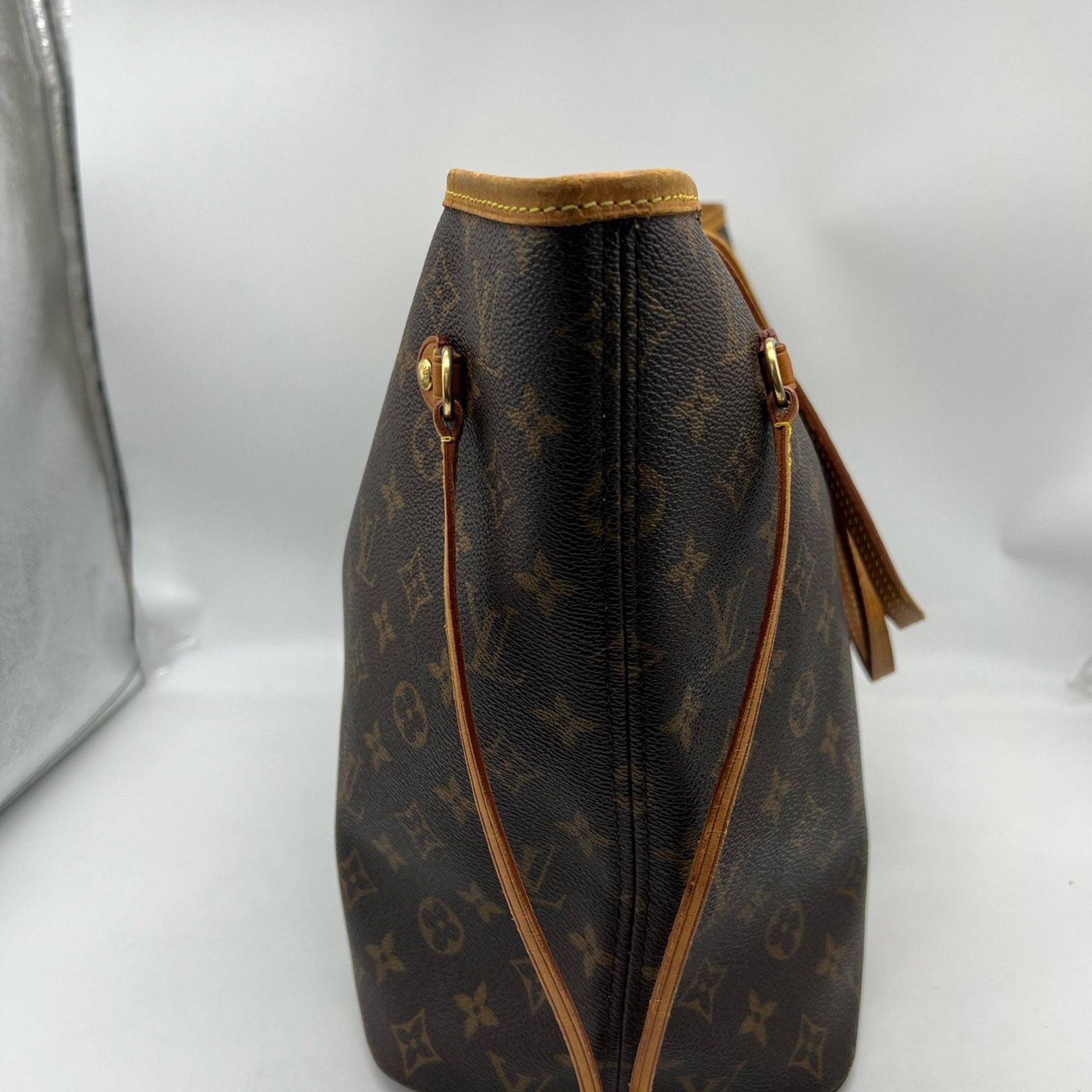 Louis Vuitton Neverfull Monogram Canvas MM