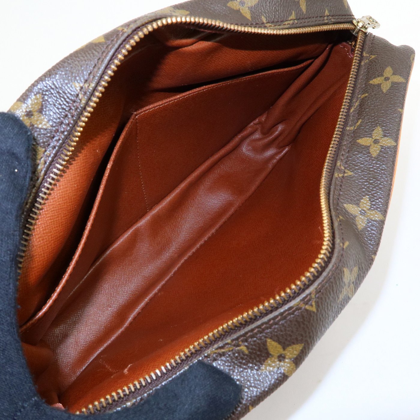 Louis Vuitton Compiegne Cosmetic Monogram Canvas 28