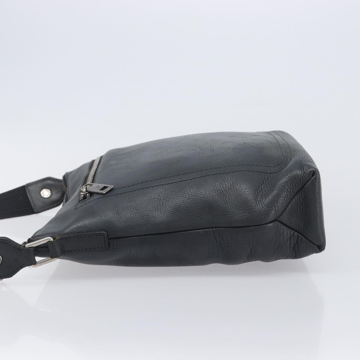 Louis Vuitton Shawnee Pochette Utah Leather