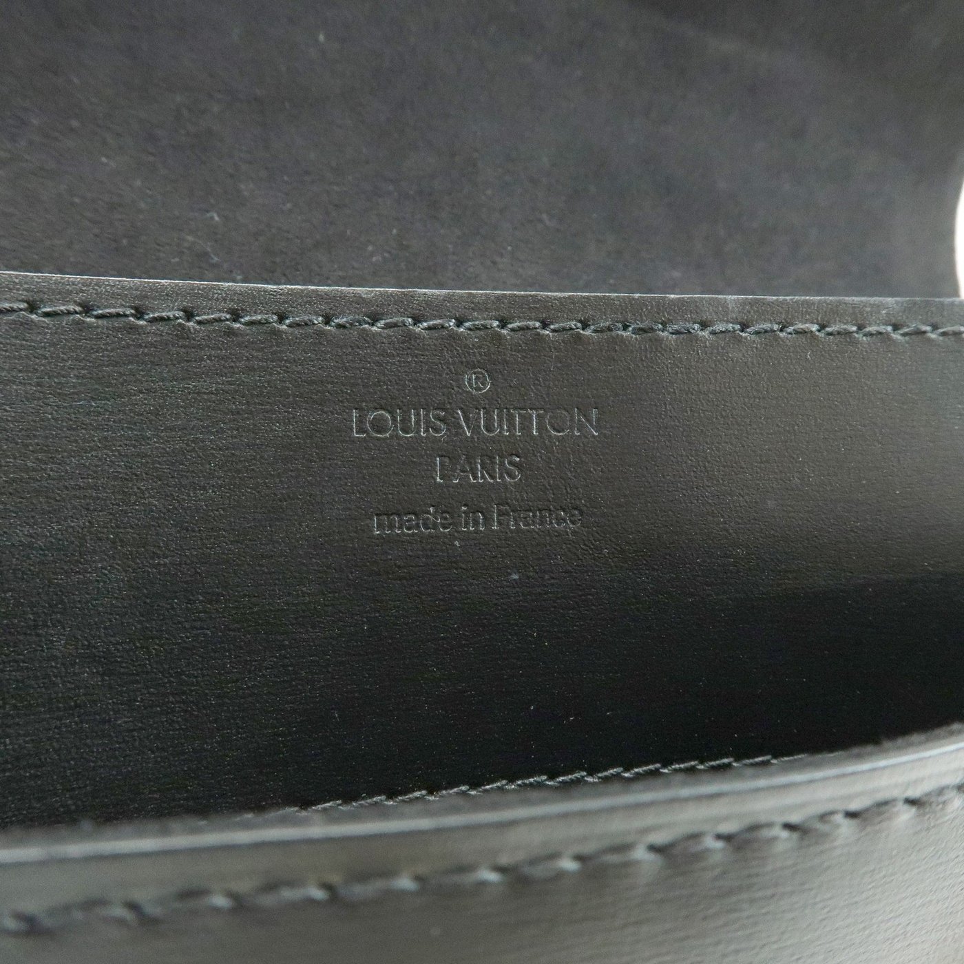 Louis Vuitton Chain Louise Clutch Leather MM