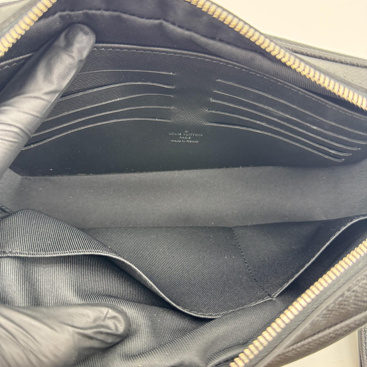 Louis Vuitton Kasai Clutch Taiga Leather